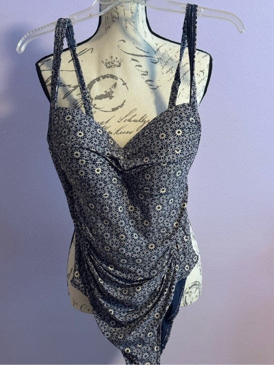 Tops - Women’s one piece bathing suit navy